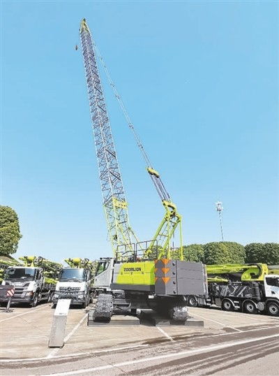 人民日報海外版頭條重磅聚焦 中聯重科重型機械全球熱銷，起重機引領中國制造出海新浪潮